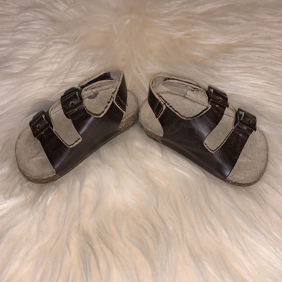 🔥4/$25🔥Sandals size 3.  6-12 months - Picture 2 of 6